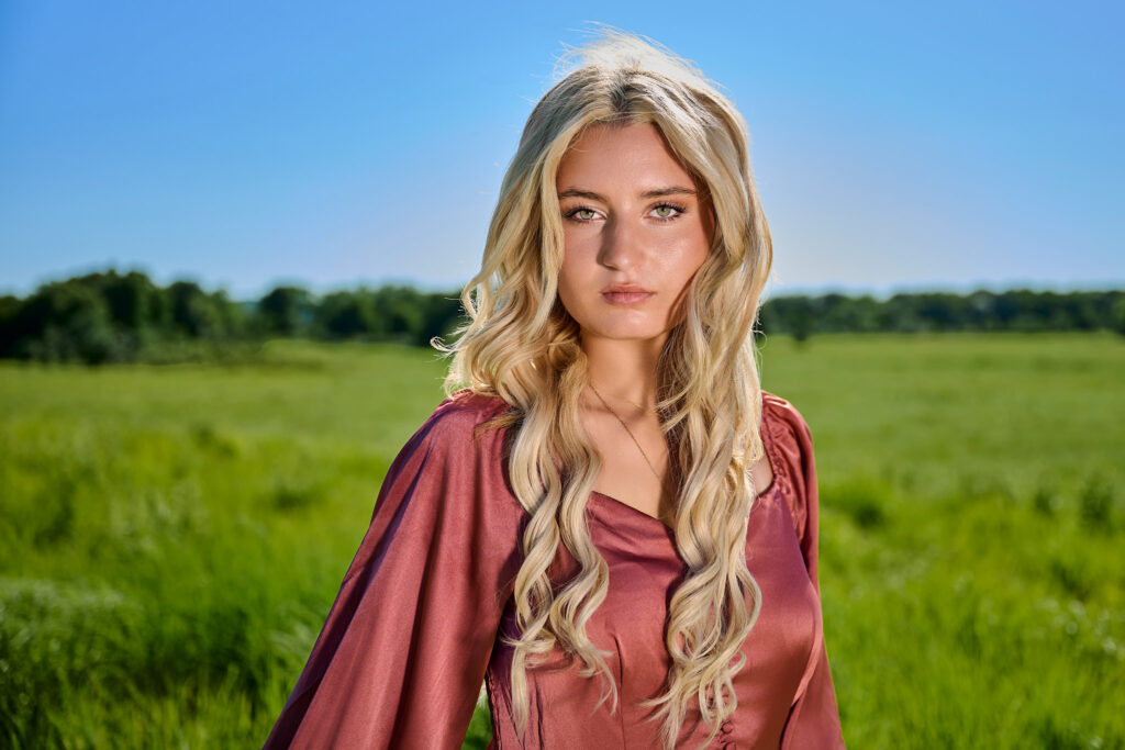senior photo outfit ideas with a casual dress
